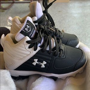 Preschool baseball cleats